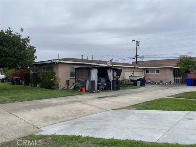 Downey, CA 90241,8637 Buckles Street
