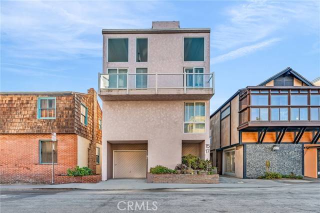 Long Beach, CA 90803,15 69th Place