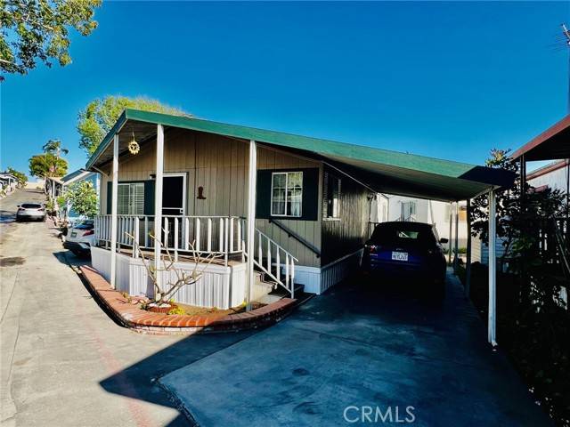 Huntington Beach, CA 92647,17261 Gothard Street #32