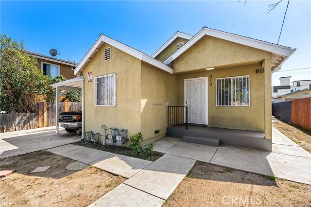 Los Angeles, CA 90044,910 W 82nd Street
