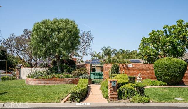 Tustin, CA 92705,17901 E Santa Clara Avenue