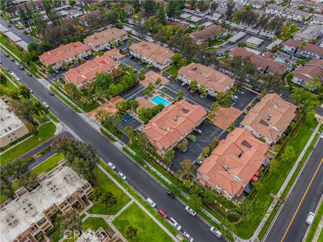 Redlands, CA 92373,93 Kansas Street #705