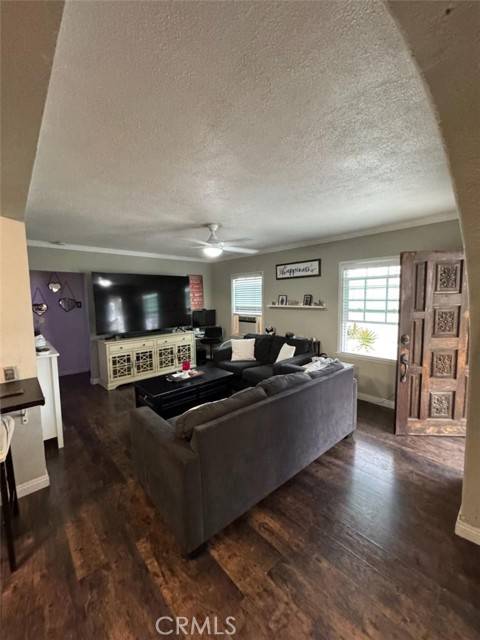 South Gate, CA 90280,6045 Harding Avenue