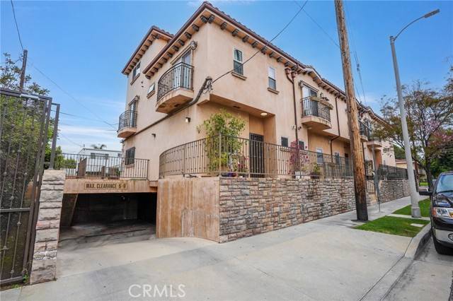 Sherman Oaks, CA 91403,14702 Magnolia Boulevard #104