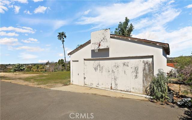 Yorba Linda, CA 92886,5231 Highland Avenue