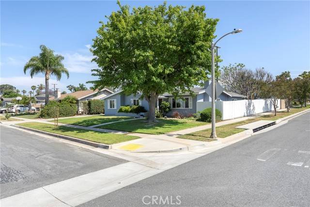 Corona, CA 92882,228 W OLD MILL