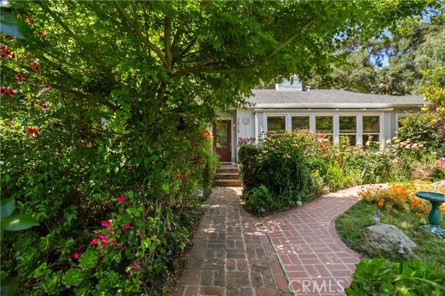 Studio City (los Angeles), CA 91604,3819 Goodland Avenue