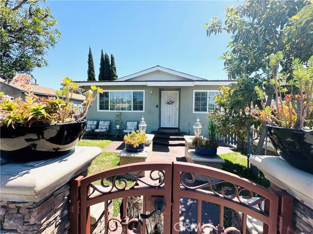 Santa Ana, CA 92704,2506 W Pomona Street