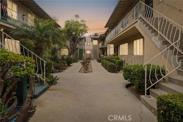 Long Beach, CA 90802,617 Cedar Avenue #11