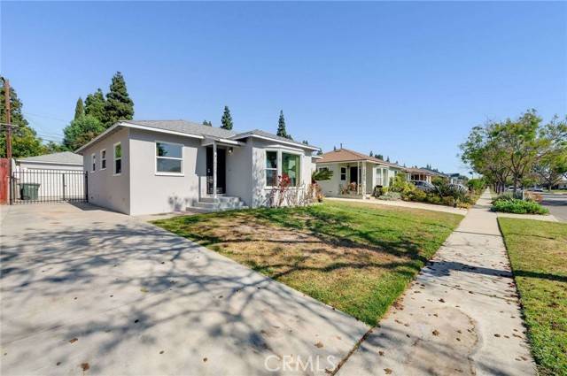 Lakewood, CA 90713,5642 Briercrest Avenue