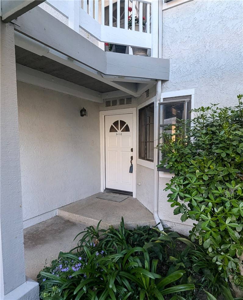 Huntington Beach, CA 92649,4682 Warner Avenue #B102
