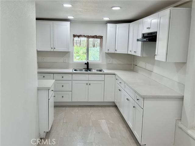 Buttonwillow, CA 93206,128 E 1st Street