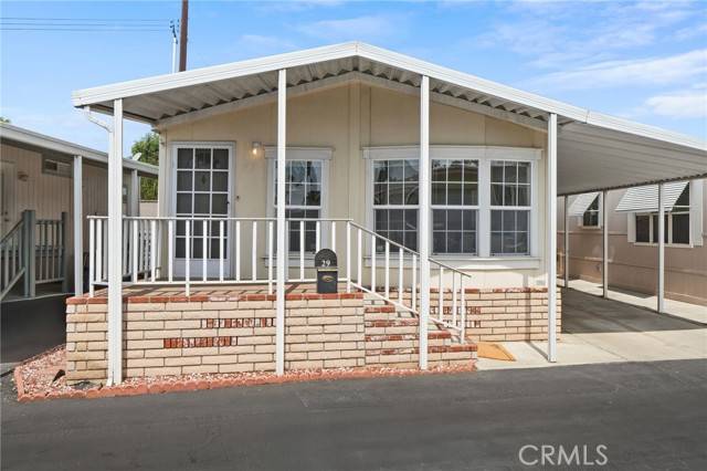 Hawaiian Gardens, CA 90716,12550 E Carson Street #29