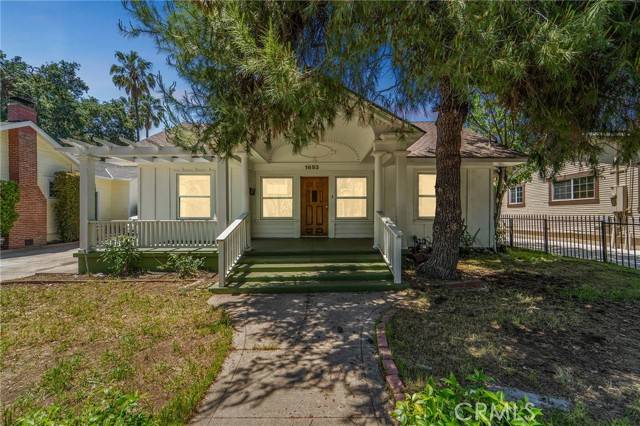 Pasadena, CA 91104,1693 N Los Robles Avenue