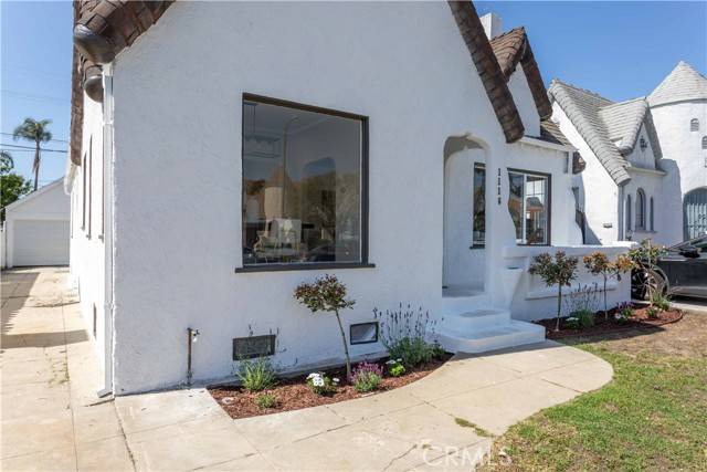 Los Angeles, CA 90044,1116 W 80th Street