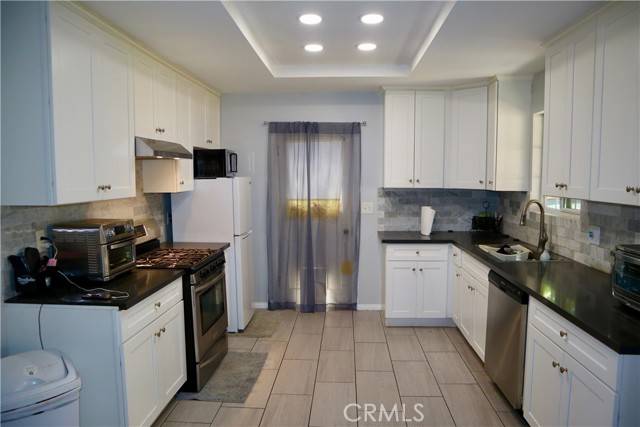 Santa Ana, CA 92704,2309 W Anahurst Place