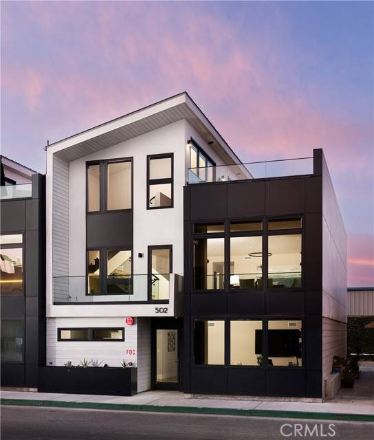 Newport Beach, CA 92661,502 W Balboa Boulevard