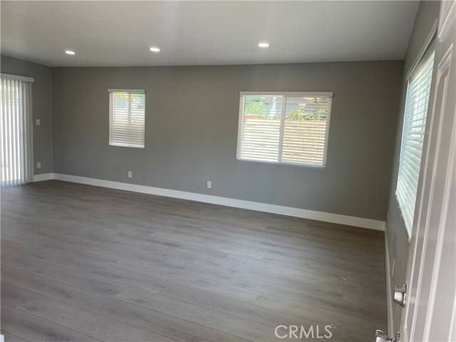 Santa Ana, CA 92703,5009 W 7th Street