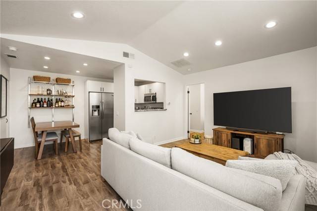 Rancho Santa Margarita, CA 92688,70 Via Prado