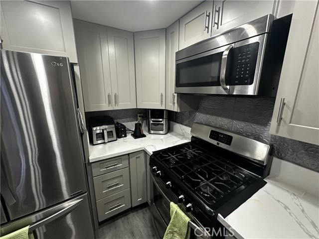 Santa Ana, CA 92701,700 W W 3rd Street #A105