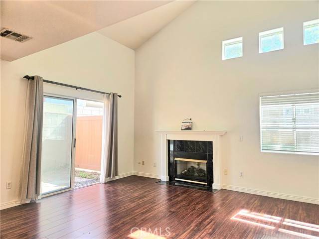 La Habra, CA 90631,922 N Walnut Street #8