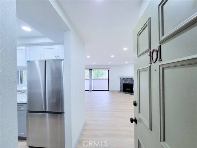 Long Beach, CA 90802,1758 E 2nd Street #101