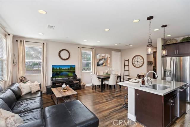 Ontario, CA 91764,2932 Via Fiano