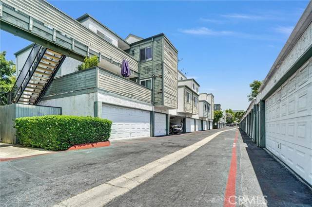 Santa Ana, CA 92703,619 N Bristol Street #13