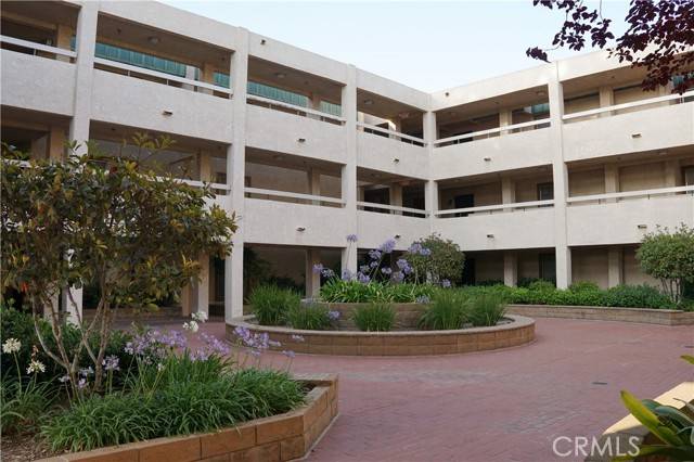 Lakewood, CA 90715,12141 Centralia Street #310