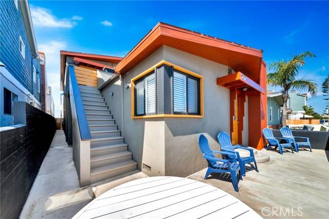 Newport Beach, CA 92661,217 E Balboa Boulevard