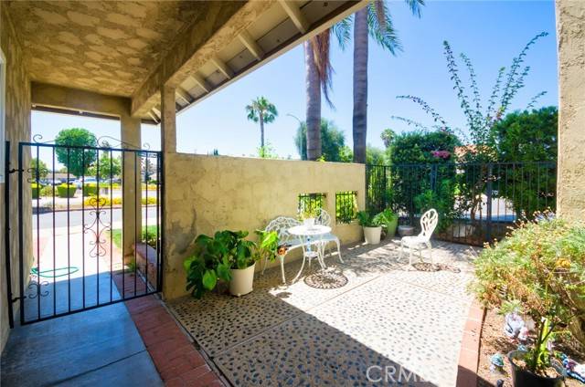 Buena Park, CA 90621,5574 Elsinore Avenue