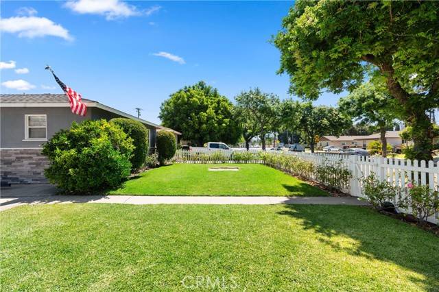 Santa Ana, CA 92706,2323 Larchmont Avenue