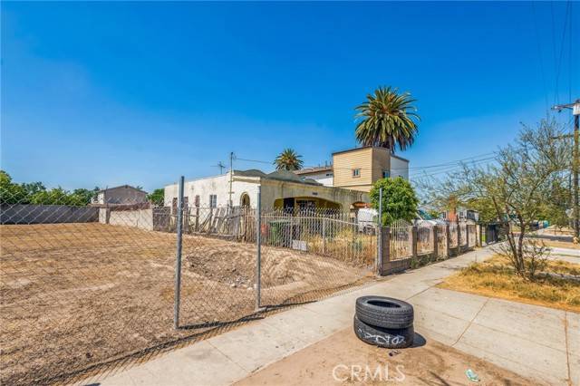 Los Angeles, CA 90003,154 W 104th Street