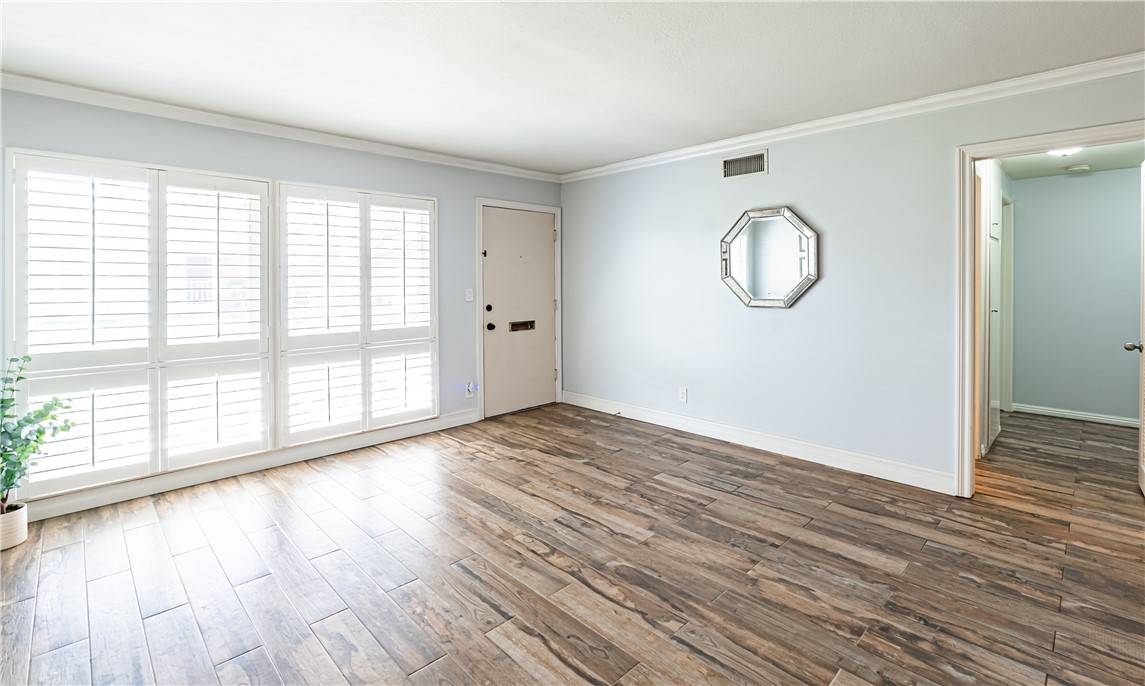 Tustin, CA 92780,1209 E 1st Street