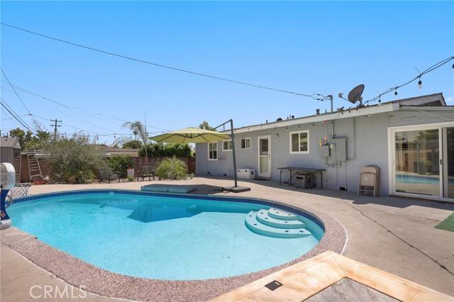 La Mirada, CA 90638,13708 El Espejo Road