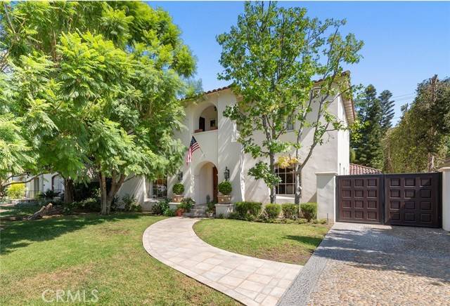 Santa Ana, CA 92706,1811 N Flower Street