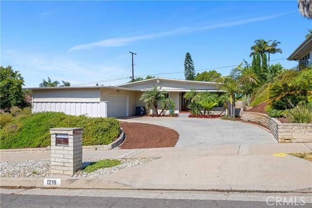 Fullerton, CA 92831,1219 N Raymond Avenue