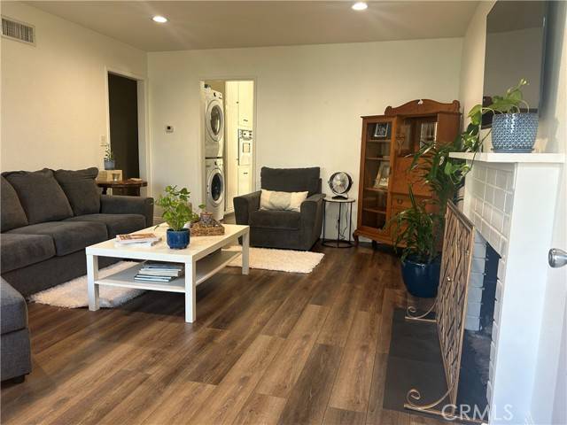 Orange, CA 92867,1201 N California Street #1