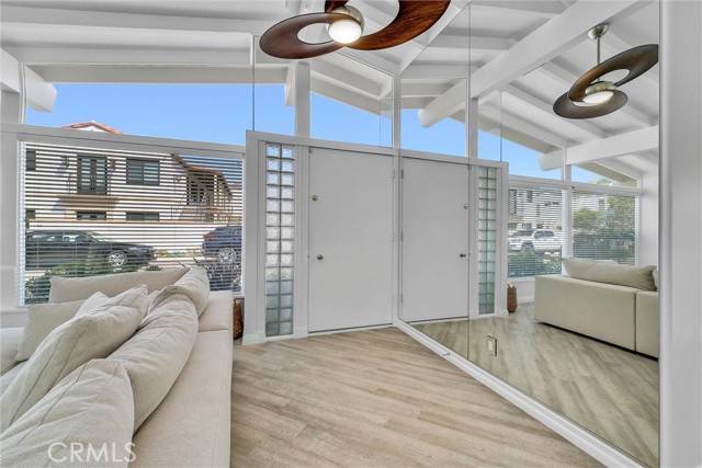 Newport Beach, CA 92663,112 Via Florence
