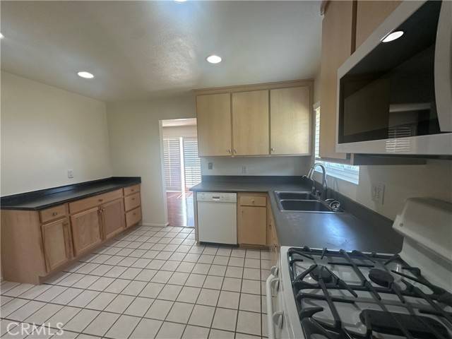 Yorba Linda, CA 92886,4781 Logana