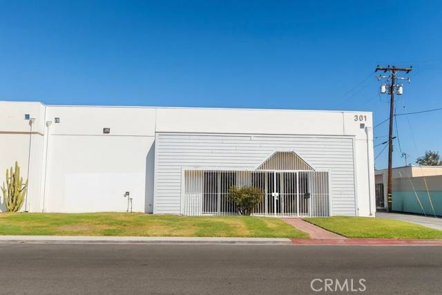 Santa Ana, CA 92703,301 N Clara Street