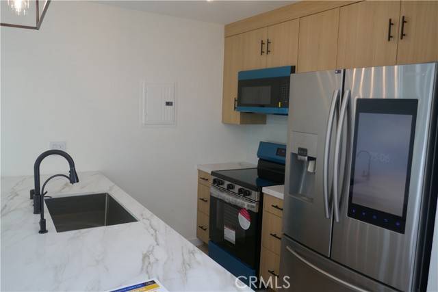 Santa Ana, CA 92704,2521 W Sunflower Avenue #D4