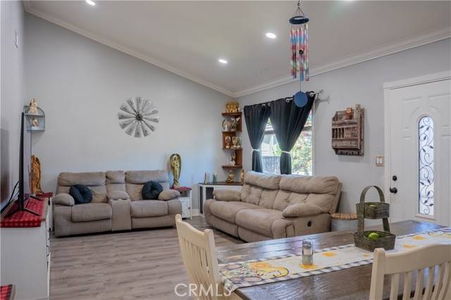 Tustin, CA 92780,1192 Mitchell Avenue #3