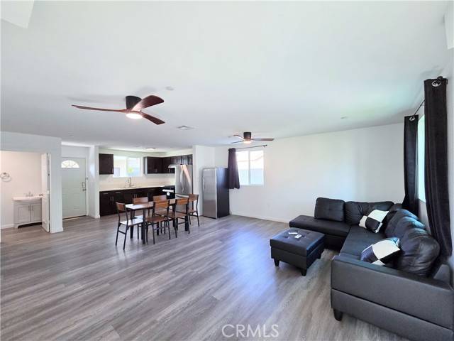 Compton, CA 90222,720 W Cherry St