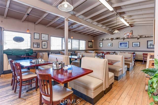 Wilmington (los Angeles), CA 90744,558 anaheim Street