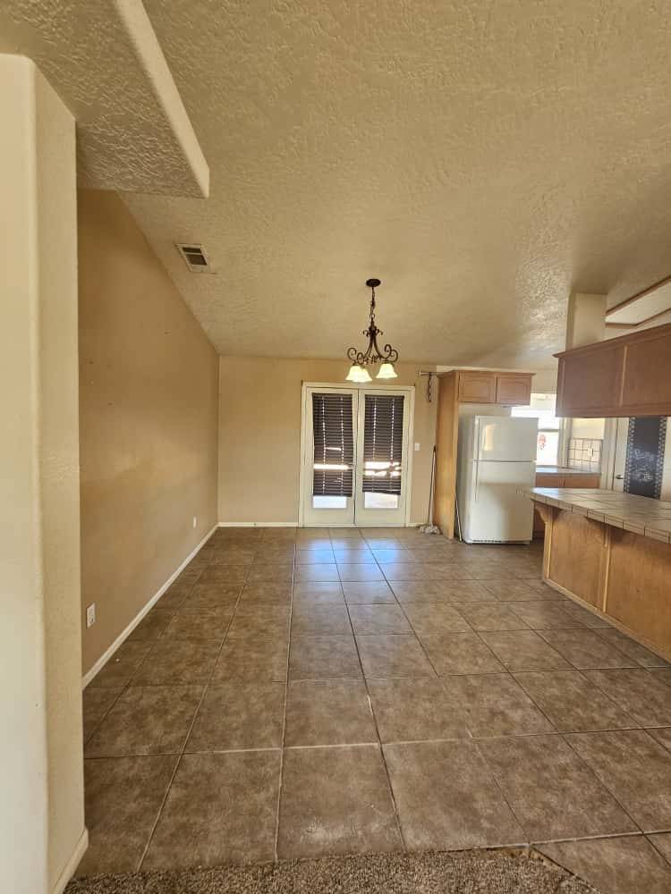 Apple Valley, CA 92307,21114 Wigwam Street