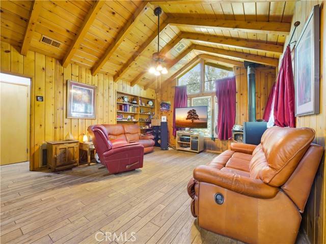 Angelus Oaks, CA 92305,37590 Live Oak