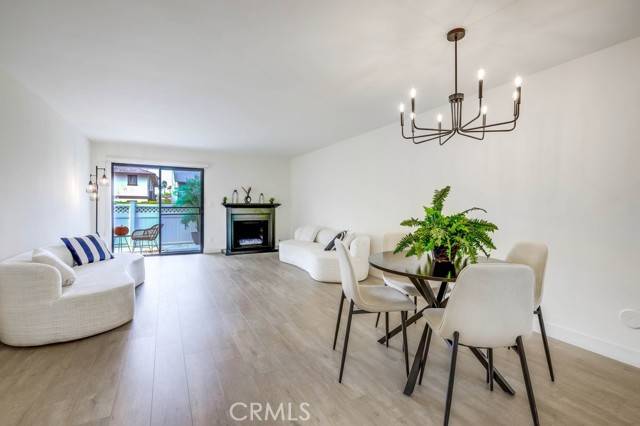 Huntington Beach, CA 92649,4682 Warner #B102