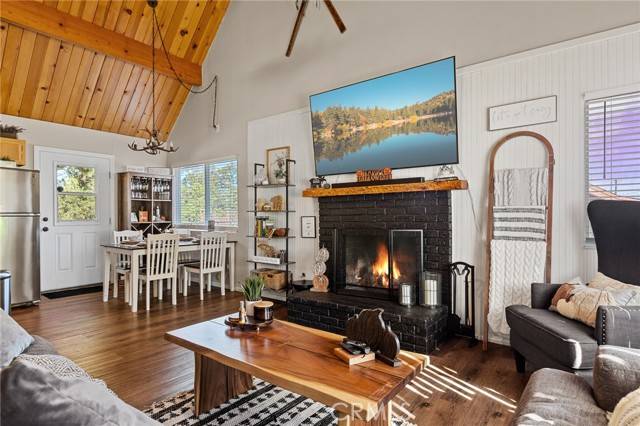 Big Bear City, CA 92314,642 Villa Grove