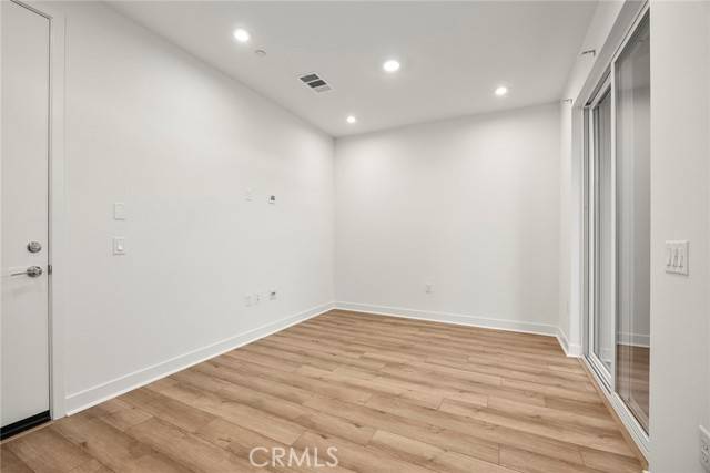 Santa Ana, CA 92701,653 S Lyon Street